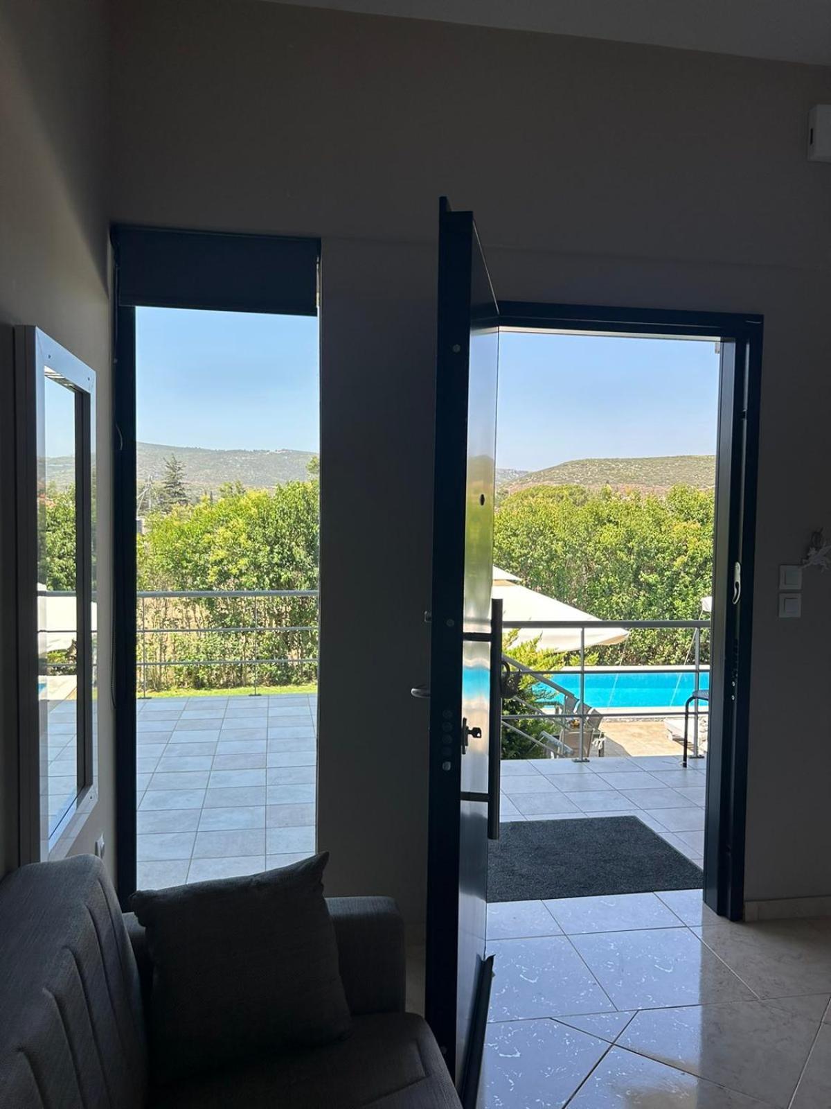 Villa Constangie Marathon  Exterior photo